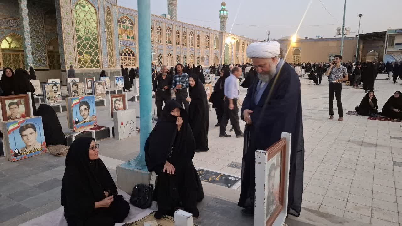 تجدید میثاق امام جمعه آران و بیدگل با آرمان والای شهدا+عکس