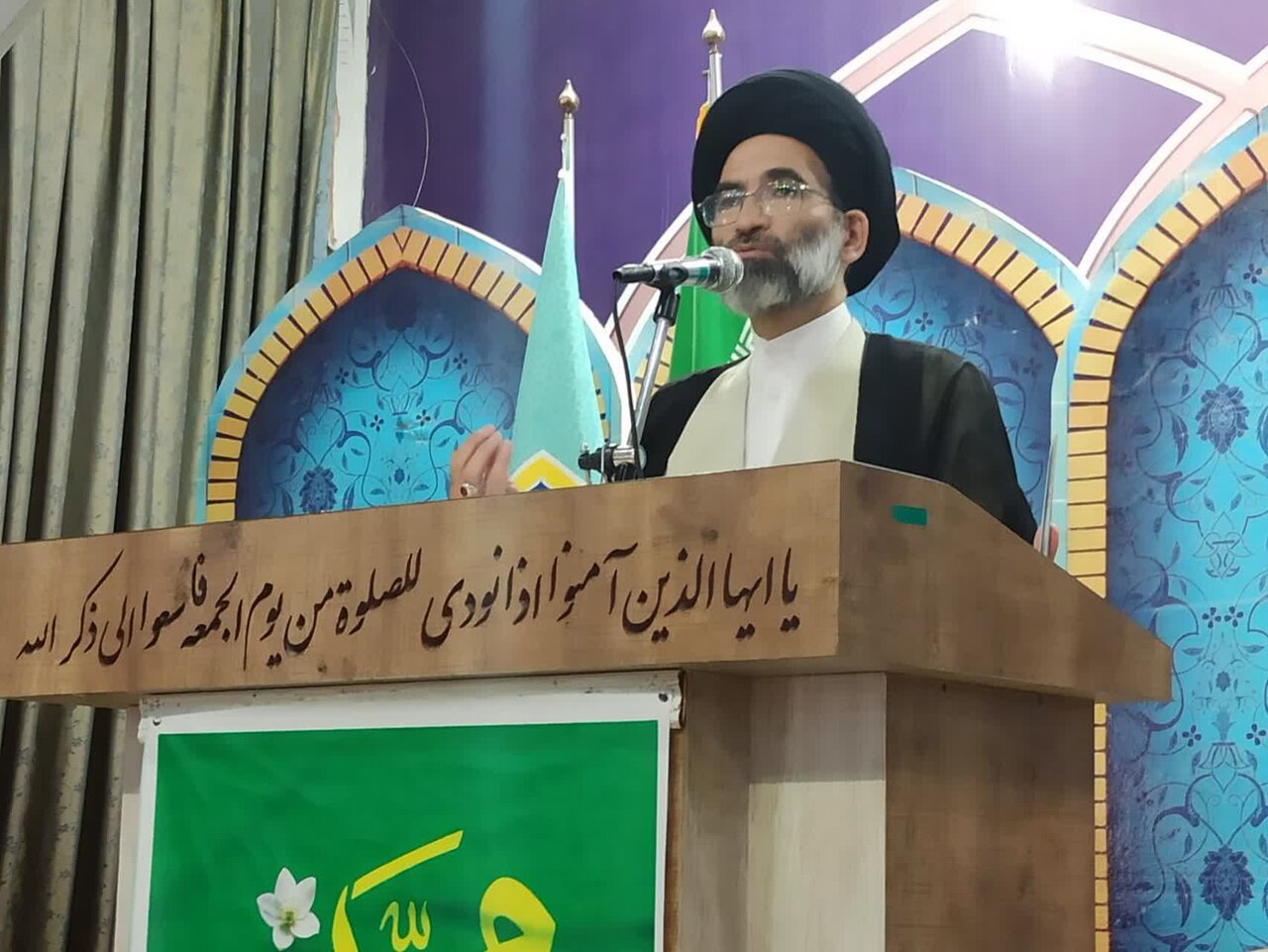 دشمن با ایجاد دو قطبی‌های کاذب به دنبال شکستن انسجام داخلی کشور است