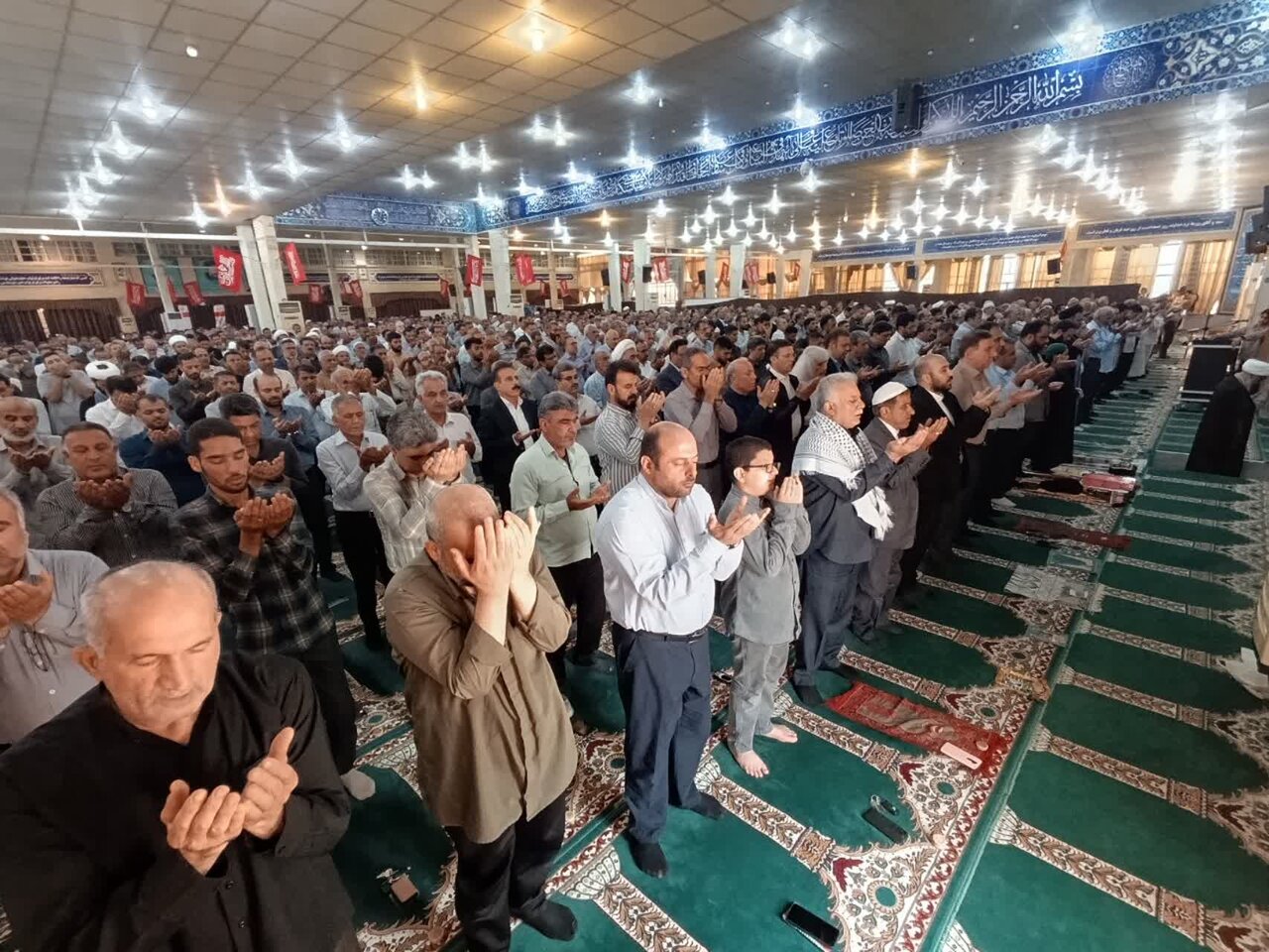 تصاویر/ آیین عبادی سیاسی نمازجمعه امروز شهر بوشهر