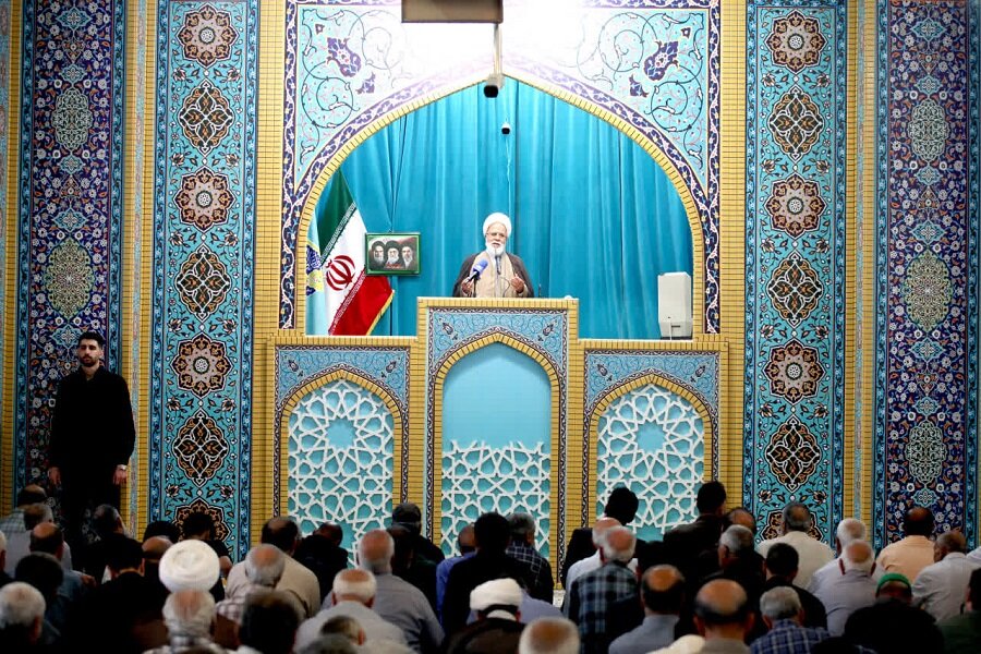 اجتماع علمای شیعه و سنی در کرمانشاه خنجری در چشم دشمن است