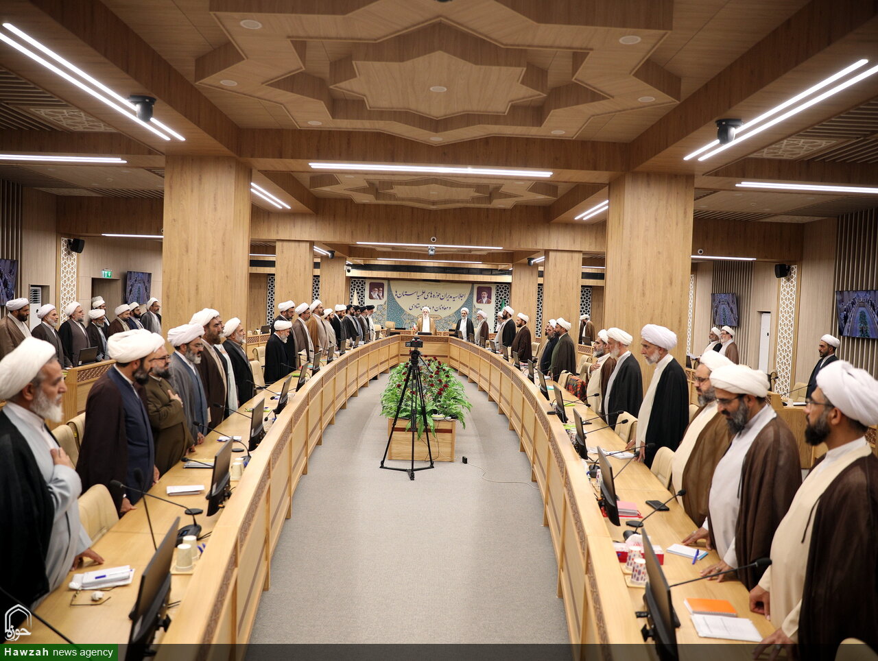 در بیانیهٔ پایانی سیزدهمین اجلاسیهٔ مدیران استانی، معاونان و مدیران ستادی حوزه‌های علمیهٔ کشور تاکید شد: