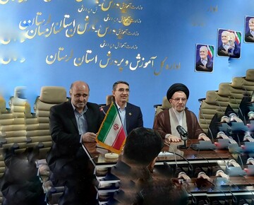 تأکید نماینده ولی فقیه در لرستان بر هم‌افزایی ظرفیت‌های دینی در راستای تحقق تمدن اسلامی