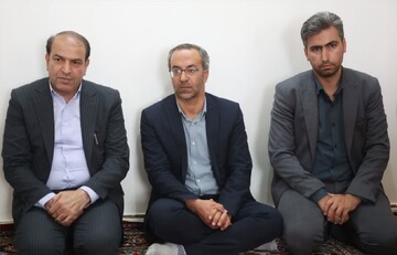 تصاویر/ تجلیل از خانواده شهید مدافع امنیت «رضا رحمانی» در خنداب