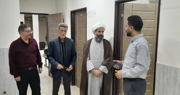 هیئت موفق، در کنار اقامه شعائر به حل مسائل مردم می‌پردازد