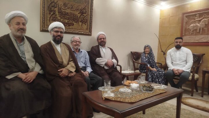 تصاویر /ددیار عضو شورای حوزه علمیه قزوین از خانواده طلاب مدرسه علمیه سفیران هدایت قزوین