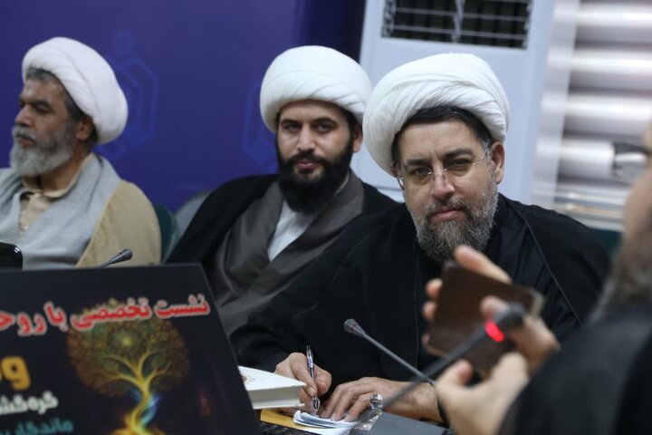 تصاویر / نشست تخصصی وقف با حضور  روحانیون استان قزوین برگزار شد