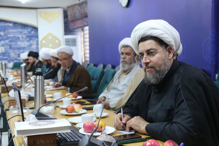 تصاویر / نشست تخصصی وقف با حضور  روحانیون استان قزوین برگزار شد