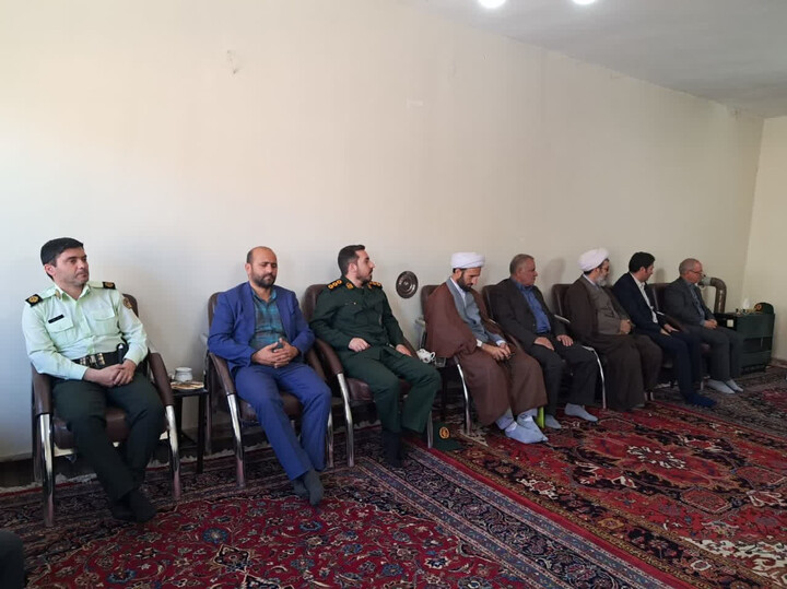 تصاویر / حضور نماینده ولی فقیه در استان آذربایجان شرقی در دفتر امام جمعه خسروشهر