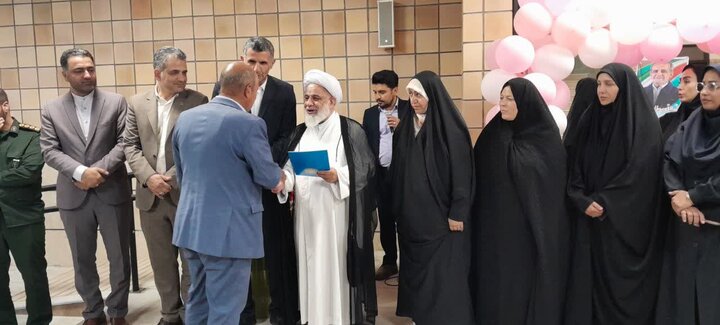 تصاویر / تجلیل از خیرین مدرسه ساز توسط امام جمعه آبیک