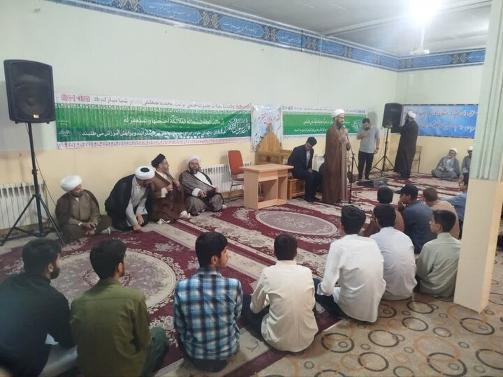 تصاویر/افتتاحیه دوره میثاق طلبگی در لرستان