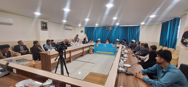 تصاویر/ نشست مدیران ، واقفان، هیئت‌های امنا و خادمین بقاع متبرکه با نماینده ولی فقیه در کهگیلویه و بویراحمد