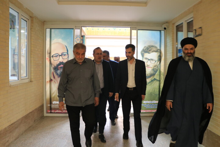 تصاویر/ بازدید رئیس کمیسیون امور داخلی کشور از مدارس علمیه یزد