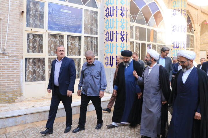 تصاویر/ بازدید رئیس کمیسیون امور داخلی کشور از مدارس علمیه یزد