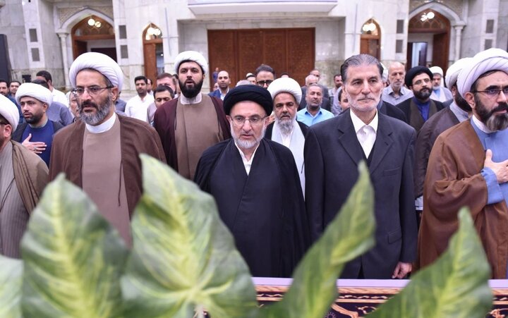 تصاویر/ تجدید میثاق مسئولان سازمان اوقاف با آرمان‌های امام راحل(ره)