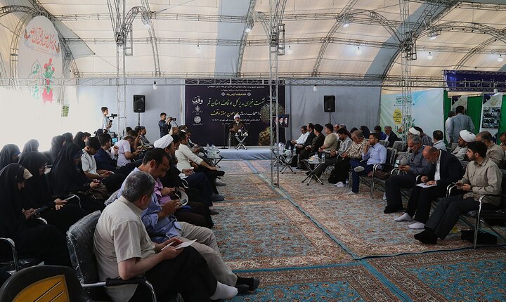 نشست خبری مدیر کل اوقاف و امور خیریه استان قم در هفته وقف