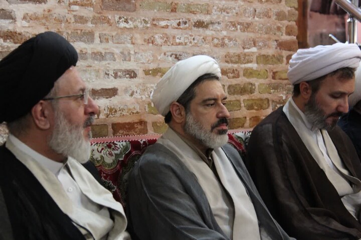 تصاویر /  آیین معنوی غبارروبی آستان مقدس امامزاده سید ابراهیم (ع) تبریز