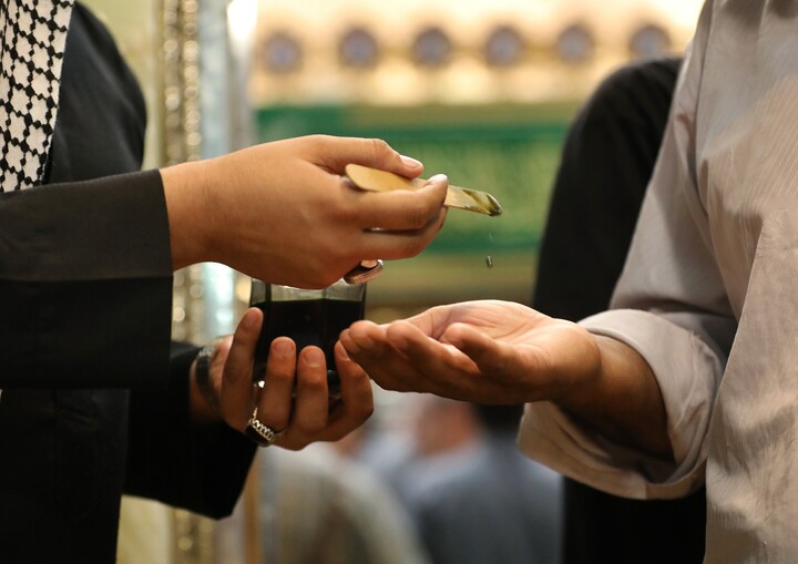 حال و هوای حرم مطهر حضرت معصومه (س) در شب میلاد پیامبر اکرم (ص) و امام جعفر صادق (ع)