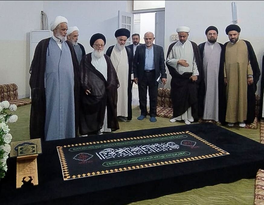 دیدار هیئت اعزامی از سوی رهبر معظم انقلاب با علمای حوزه علمیه نجف