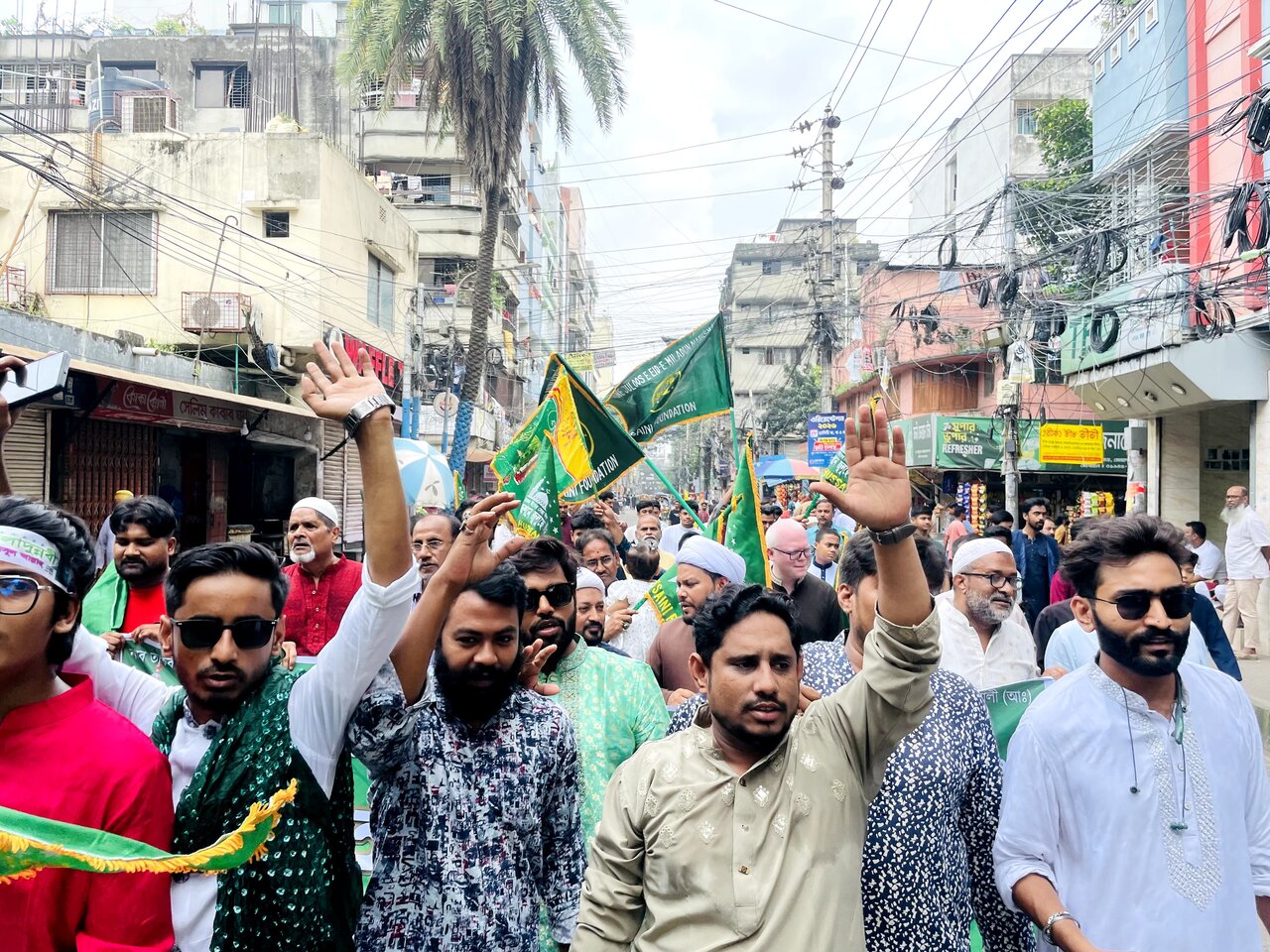 মোহাম্মদপুরে জশনে জুলুসে ঈদে মিলাদুন্নবী (সা.) উপলক্ষে বর্ণাঢ্য আনন্দ মিছিল/ছবি