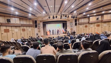 آیین تجلیل  از عوامل رویداد عظیم نمایشی «خط مقدس» برگزار شد