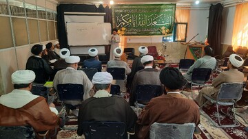 تصاویر/ کارگاه دانش‌افزایی اساتید مدارس علمیه چهارمحال و بختیاری