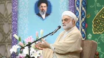 محبت پیامبر اکرم(ص) باید در رفتار اجتماعی و خانوادگی مردم ظهور پیدا کند