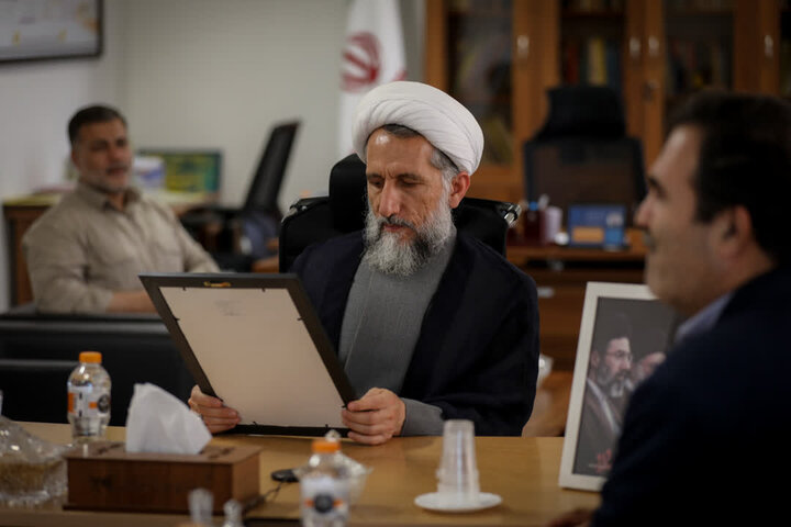 تصاویر / بازدید امام جمعه قزوین از شرکت توزیع نیروی برق استان قزوین