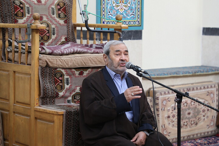 تصاویر/ مراسم عمامه گذاری طلاب توسط آیت الله العظمی مکارم شیرازی