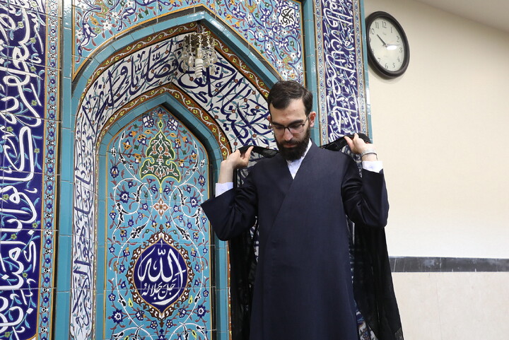 تصاویر/ مراسم عمامه گذاری طلاب توسط آیت الله العظمی مکارم شیرازی