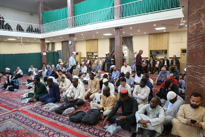 تصاویر/ مراسم عمامه گذاری طلاب توسط آیت الله العظمی مکارم شیرازی