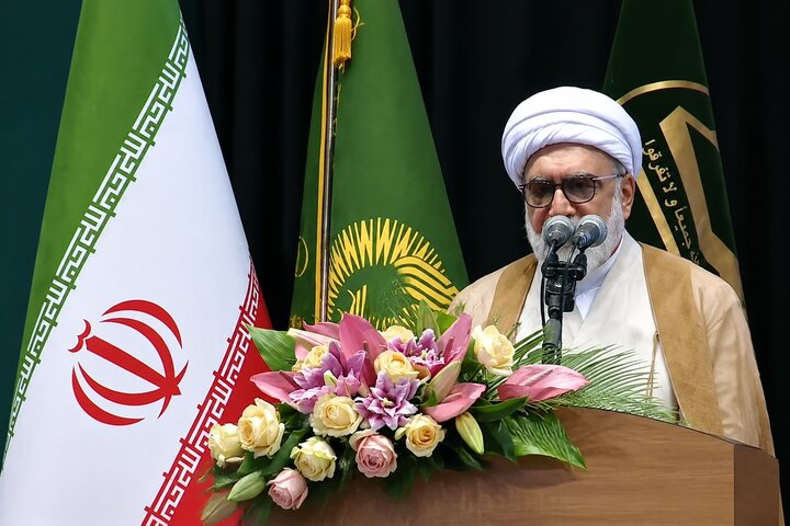 شجاعت رهبر شهید در برابر آمریکا و جاهلان، الگوی حق‌گویی بود//وحدت اسلامی با غلبه بر ترس از غیر خدا به میدان عمل می‌رسد