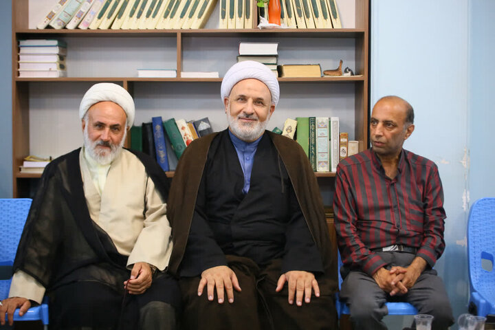 تصاویر/ مراسم جشن میلاد پیامبر اکرم (ص) و امام جعفر صادق (ع) با حضور نماینده ولی فقیه در استان