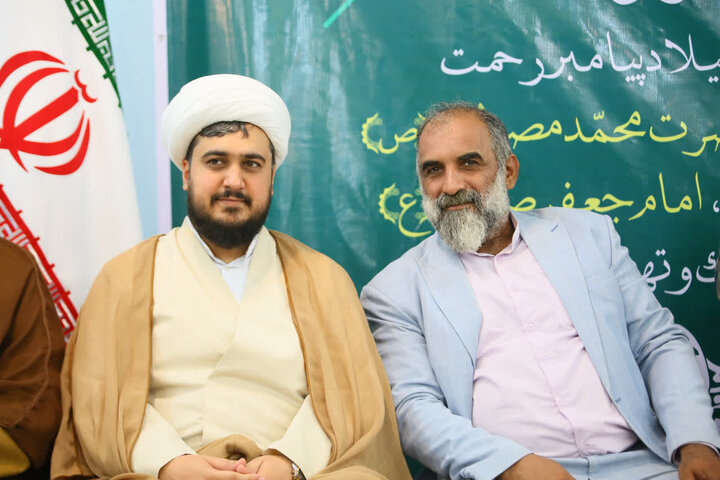 تصاویر/ مراسم جشن میلاد پیامبر اکرم (ص) و امام جعفر صادق (ع) با حضور نماینده ولی فقیه در استان