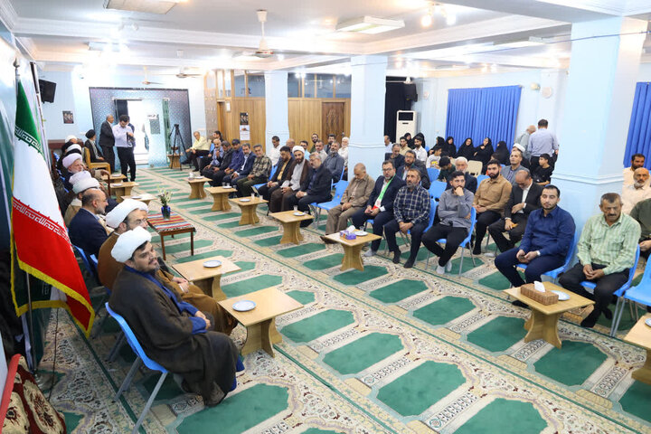 تصاویر/ مراسم جشن میلاد پیامبر اکرم (ص) و امام جعفر صادق (ع) با حضور نماینده ولی فقیه در استان
