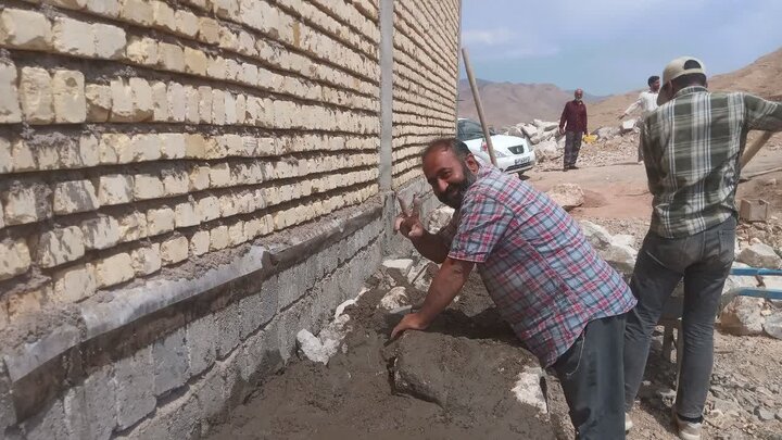 تصاویر/ ساخت مسکن برای خانواده‌های‌ کم‌برخوردار شهر جوشقان قالی به همت گروه جهادی حجت‌الاسلام کافی کاشان