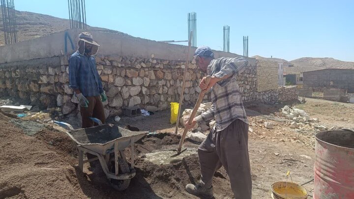 تصاویر/ ساخت مسکن برای خانواده‌های‌ کم‌برخوردار شهر جوشقان قالی به همت گروه جهادی حجت‌الاسلام کافی کاشان