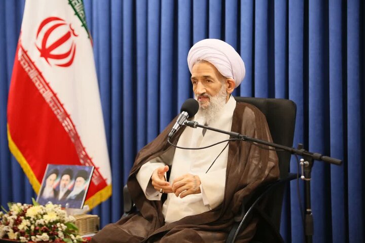 تصاویر/  دیدار تشکل های دینی و هیات مذهبی مازندران با نماینده ولی فقیه در استان