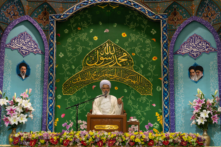 حرم حضرت معصومه (س) در روز میلاد پیامبر مهربانی