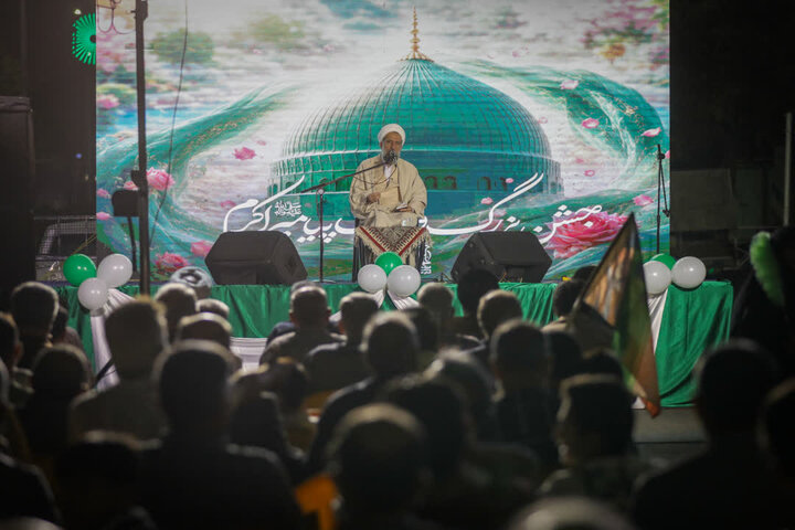تصاویر /مراسم ولادت حضرت محمد ص با حضور امام جمعه قزوین