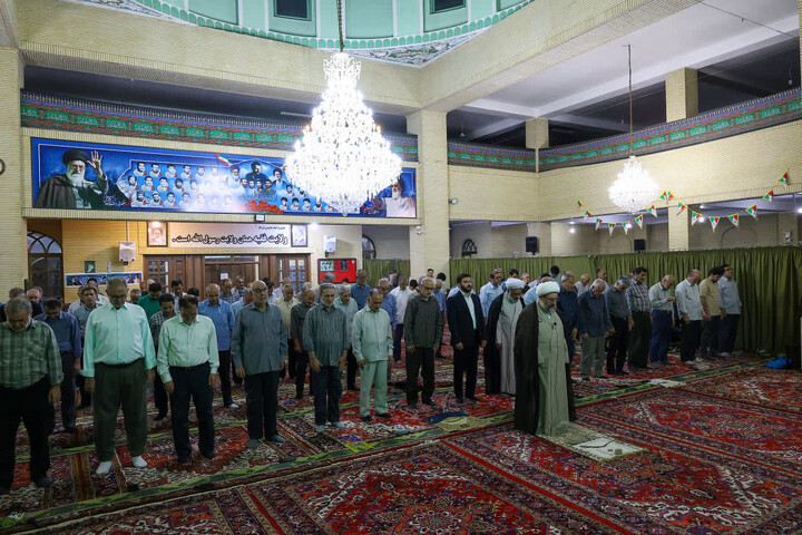 تصاویر | حضور نماینده ولی فقیه در استان آذربایجان شرقی در مسجد امام خمینی (ره) شهرک یاغچیان تبریز