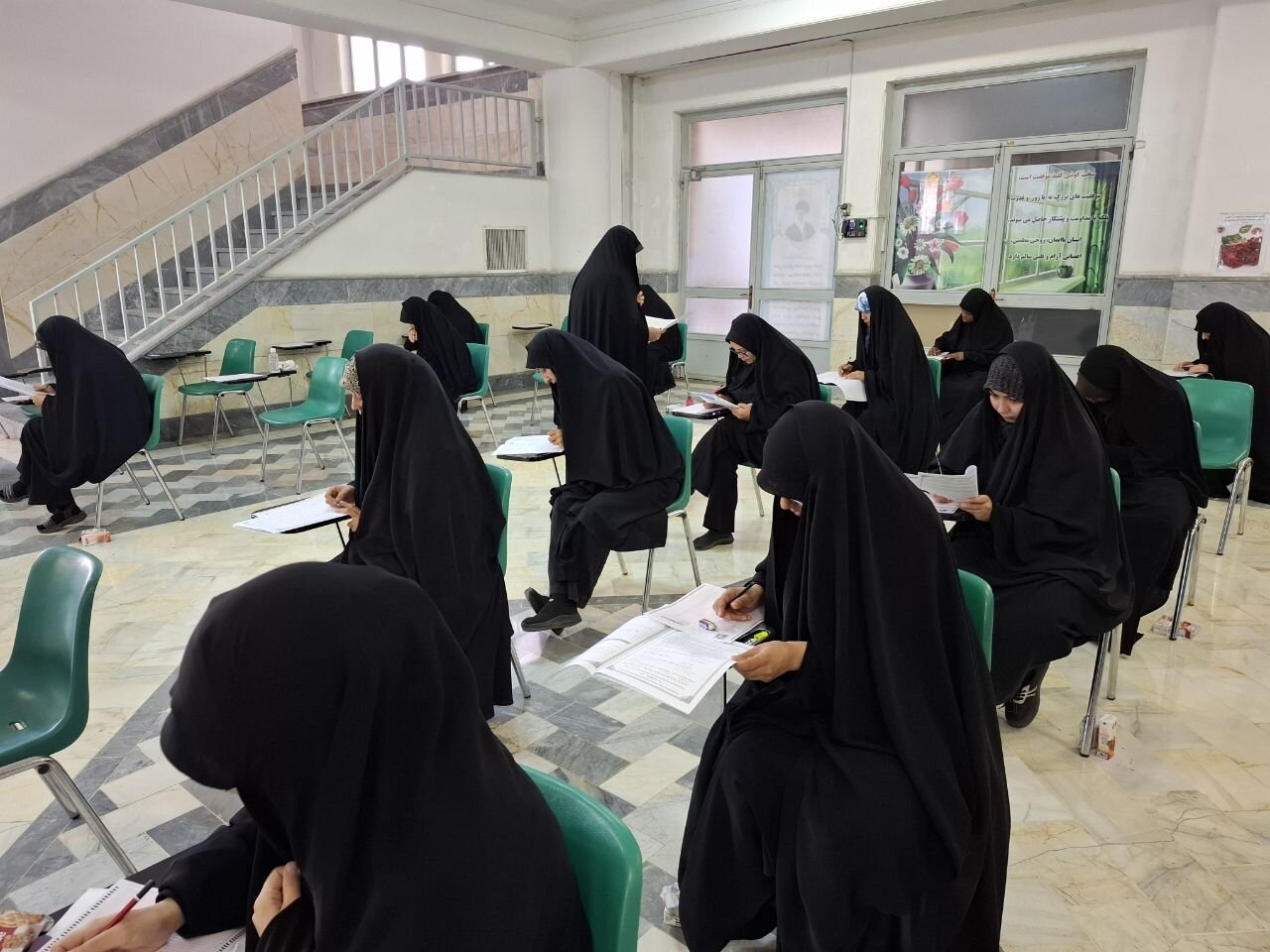 آزمون ورودی سطح سه و چهار بین الملل جامعه الزهرا(س) برگزار شد