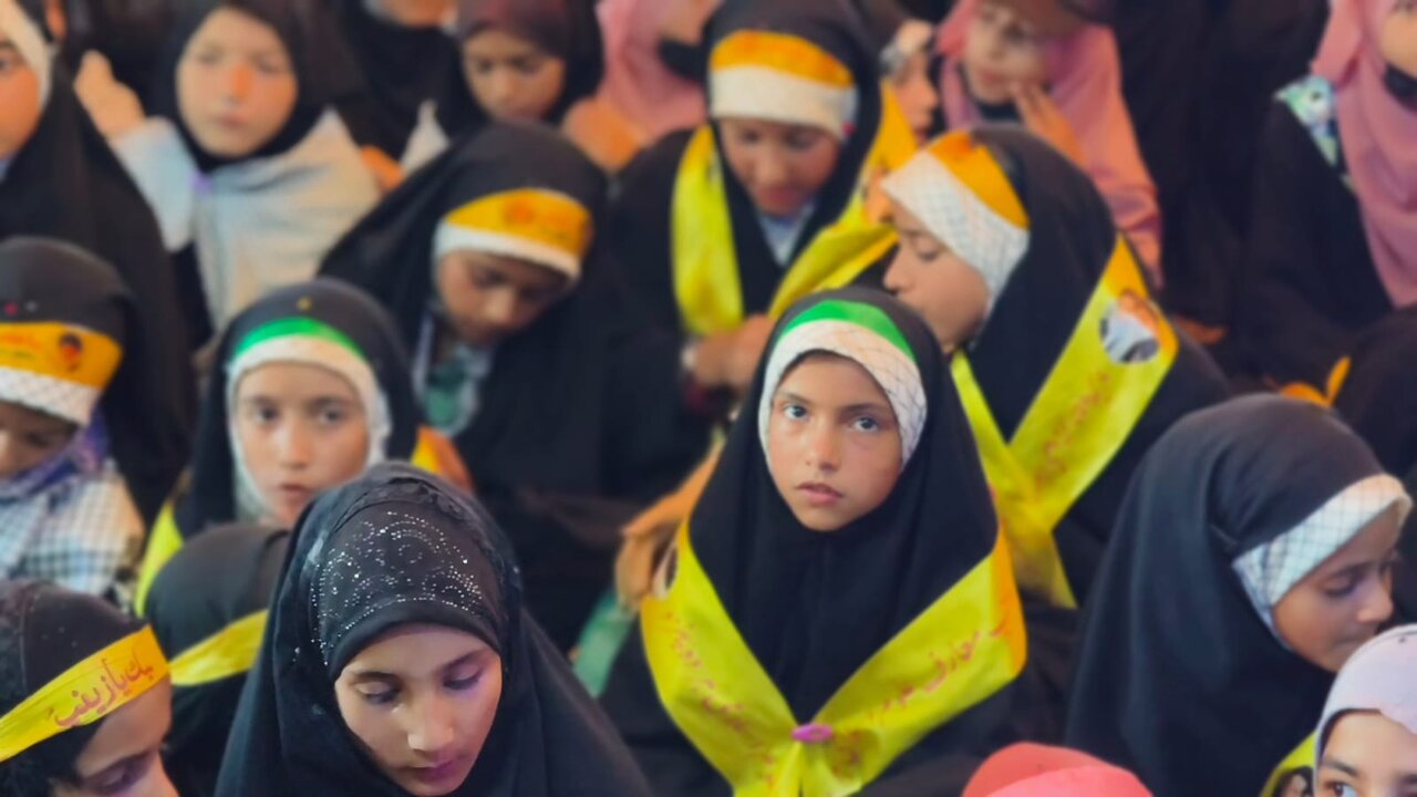 جموں وکشمیر؛ اسگندرپورہ بیروہ بڈگام میں جشنِ میلاد النبی&nbsp; اور ریلی: علماء نے سیرتِ رسول پر عمل کو محبتِ رسول کی حقیقی روح قرار دیا