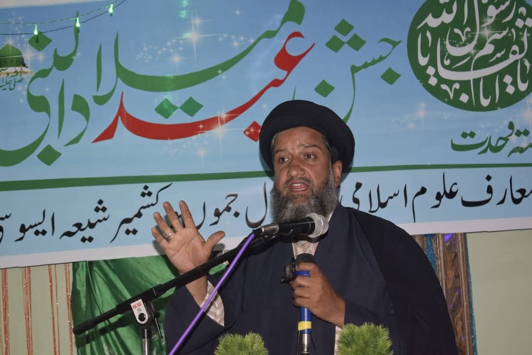 جموں وکشمیر؛ اسگندرپورہ بیروہ بڈگام میں جشنِ میلاد النبی&nbsp; اور ریلی: علماء نے سیرتِ رسول پر عمل کو محبتِ رسول کی حقیقی روح قرار دیا