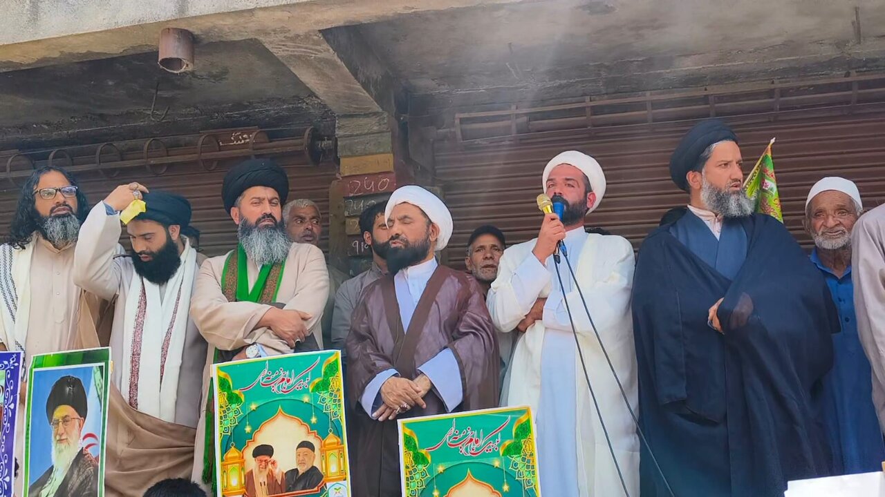 جموں وکشمیر؛ اسگندرپورہ بیروہ بڈگام میں جشنِ میلاد النبی اور ریلی: علماء نے سیرتِ رسول پر عمل کو محبتِ رسول کی حقیقی روح قرار دیا