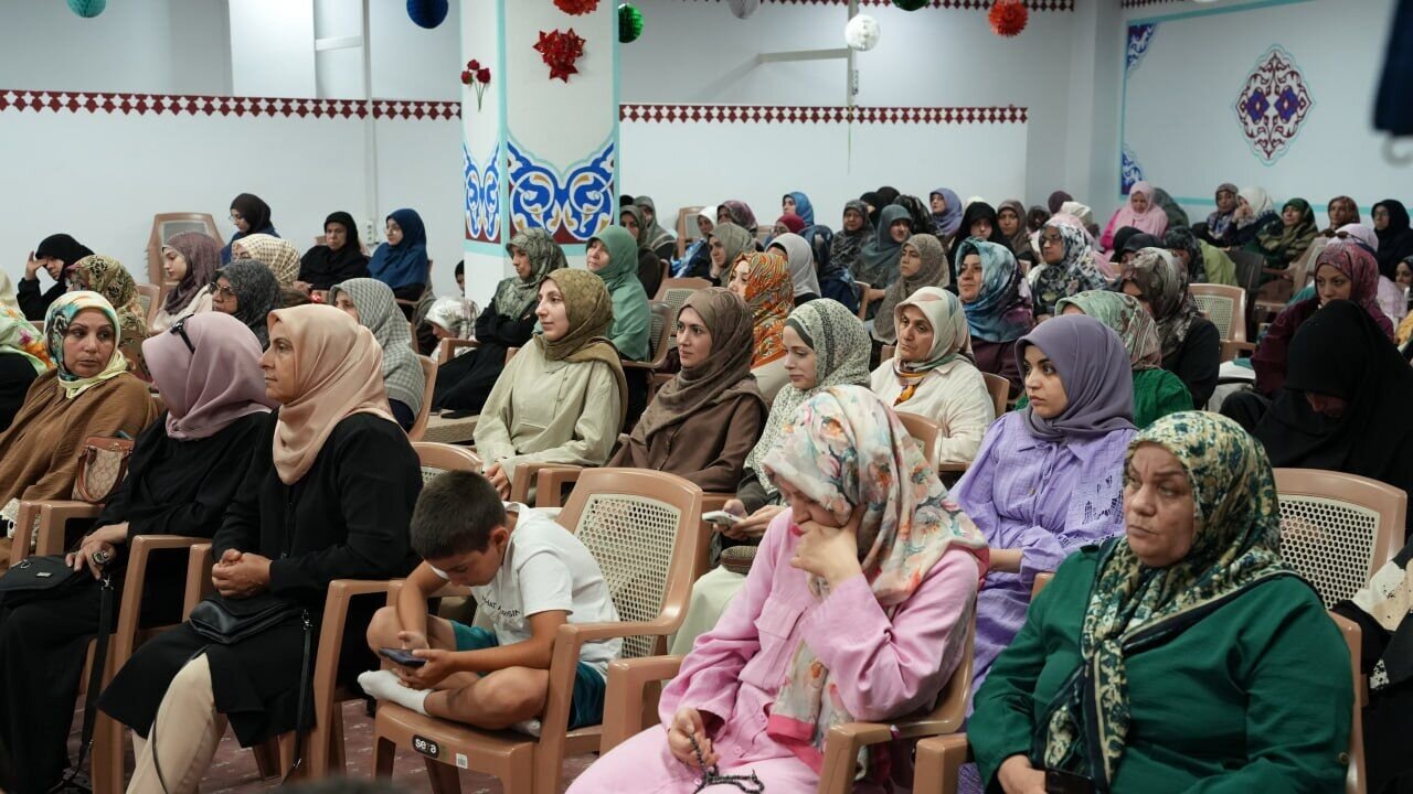 جشن میلاد پیامبر(ص) و هفته وحدت در مرکز فرهنگی کوثر استانبول