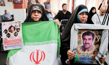 تصاویر/ نشست «ایران قربانی تروریسم؛ روایت داغ‌های ماندگار»