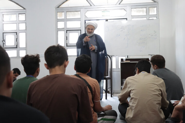 تصاویر/ روایت تصویری از برگزاری دوره تربیتی «رشد آرمان ۳» در مدرسه علمیه جامعه امیرالمؤمنین(ع)