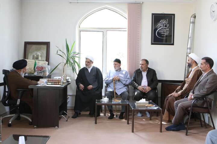 تصاویر/ دیدار حجت الاسلام و المسلمین رفیعی با آیت الله موسوی اصفهانی در همدان