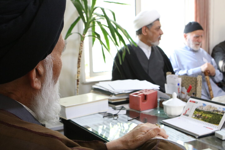 تصاویر/ دیدار حجت الاسلام و المسلمین رفیعی با آیت الله موسوی اصفهانی در همدان