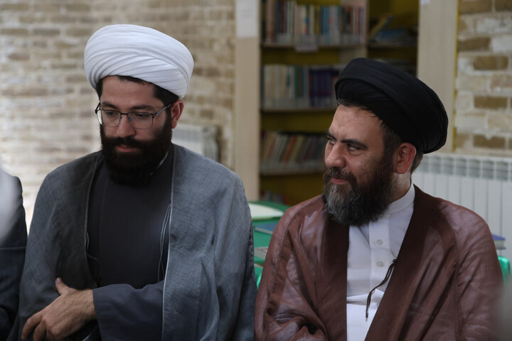 تصاویر / تجلیل از دست اندرکاران و عوامل اجرائی اجلاسیه روز جهانی مسجد درهمدان